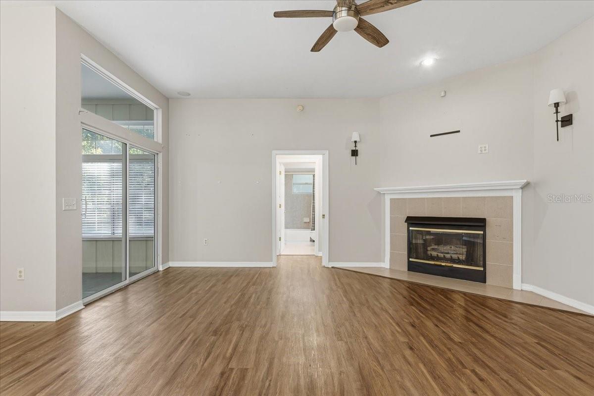 Image 19 of 37 For 4237 64th Street