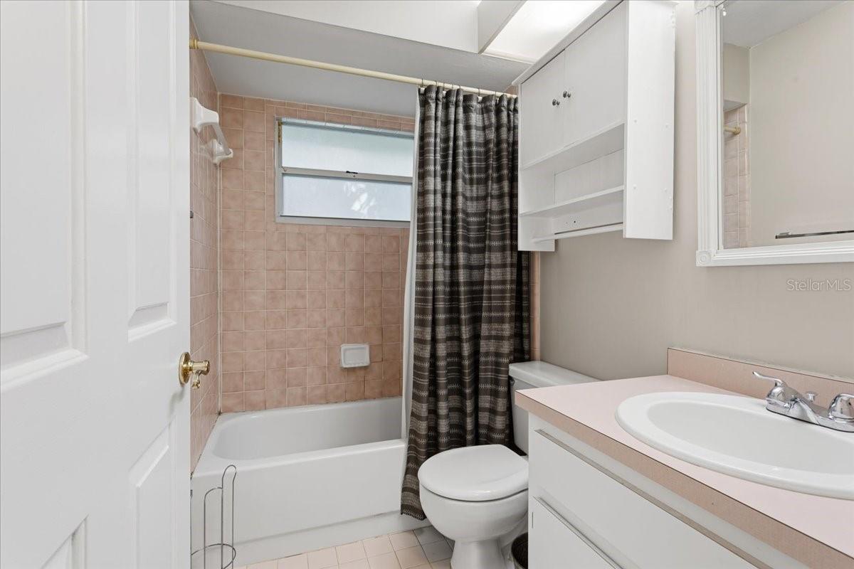 Image 23 of 37 For 4237 64th Street