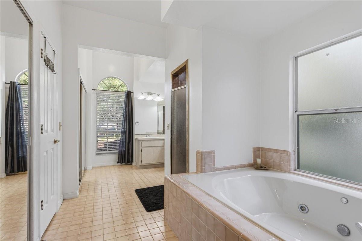 Image 9 of 37 For 4237 64th Street