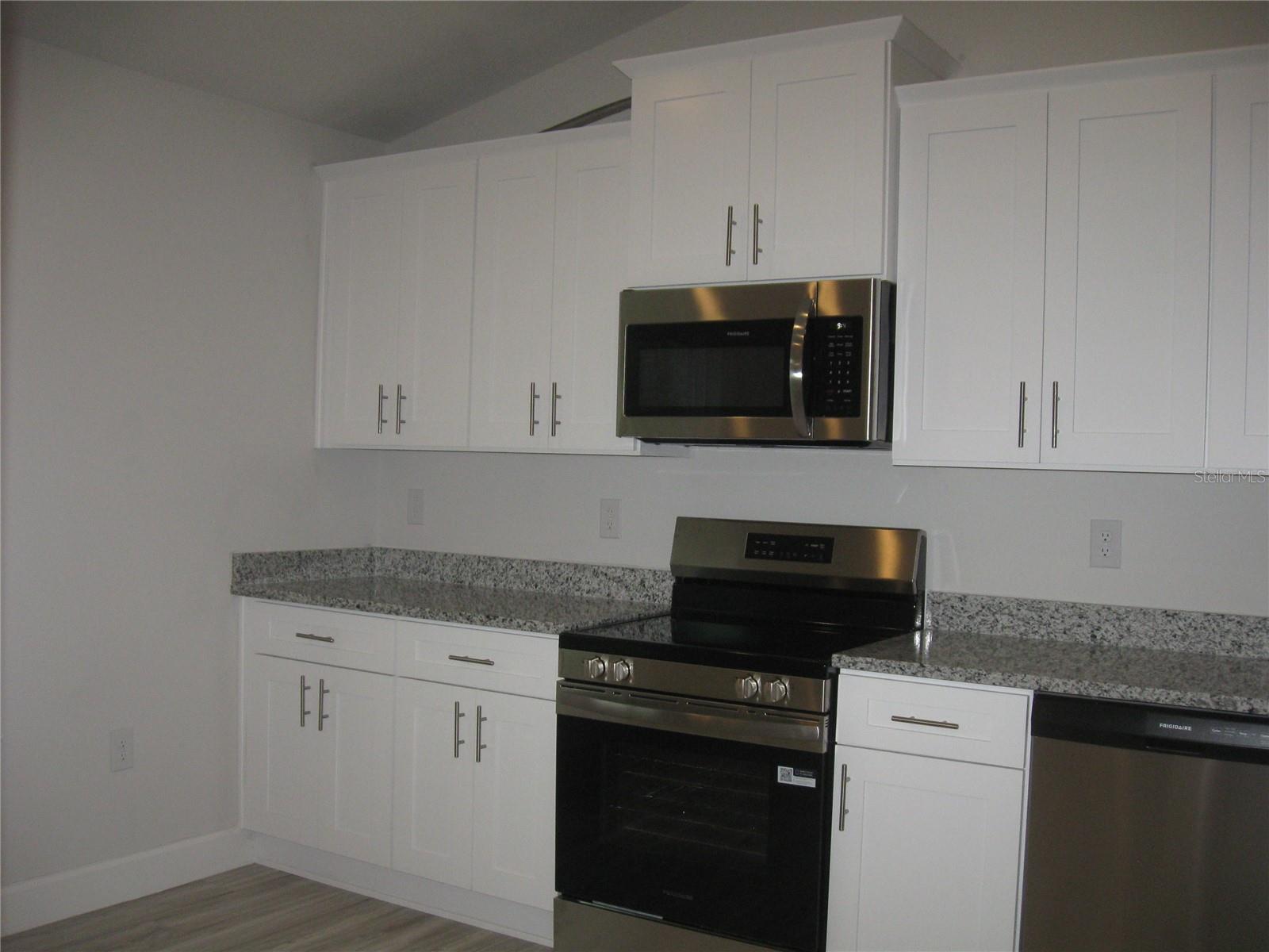 Image 23 of 35 For 329 Silver Palm Drive