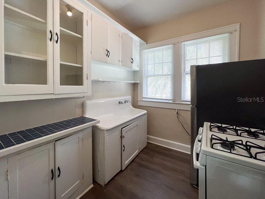 Image 10 of 20 For 318 2nd Avenue 5