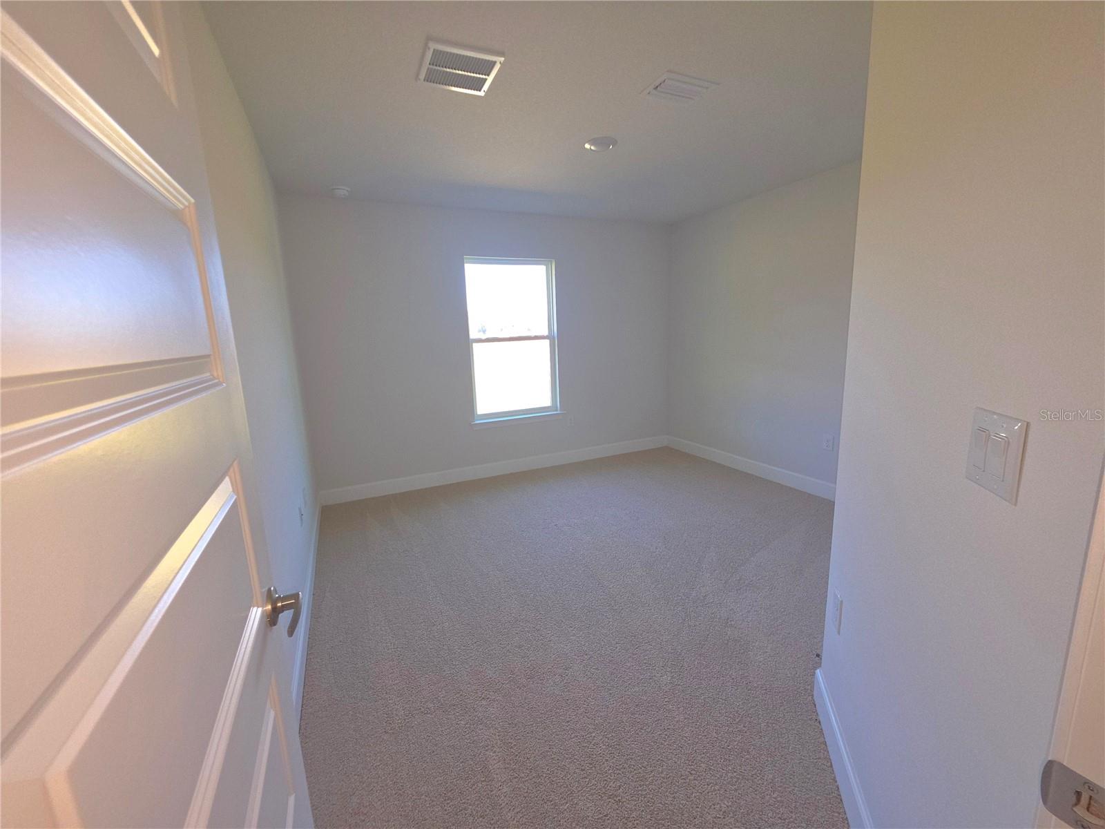 Listing photo id 24 for 747 Rosemary Drive