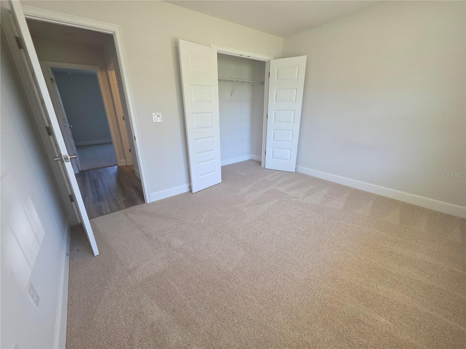 Listing photo id 27 for 747 Rosemary Drive