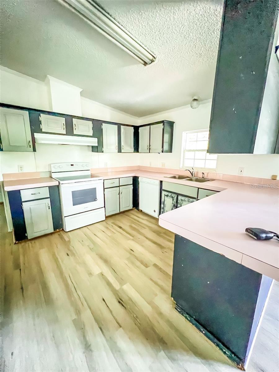 Image 26 of 33 For 24274 190th Avenue