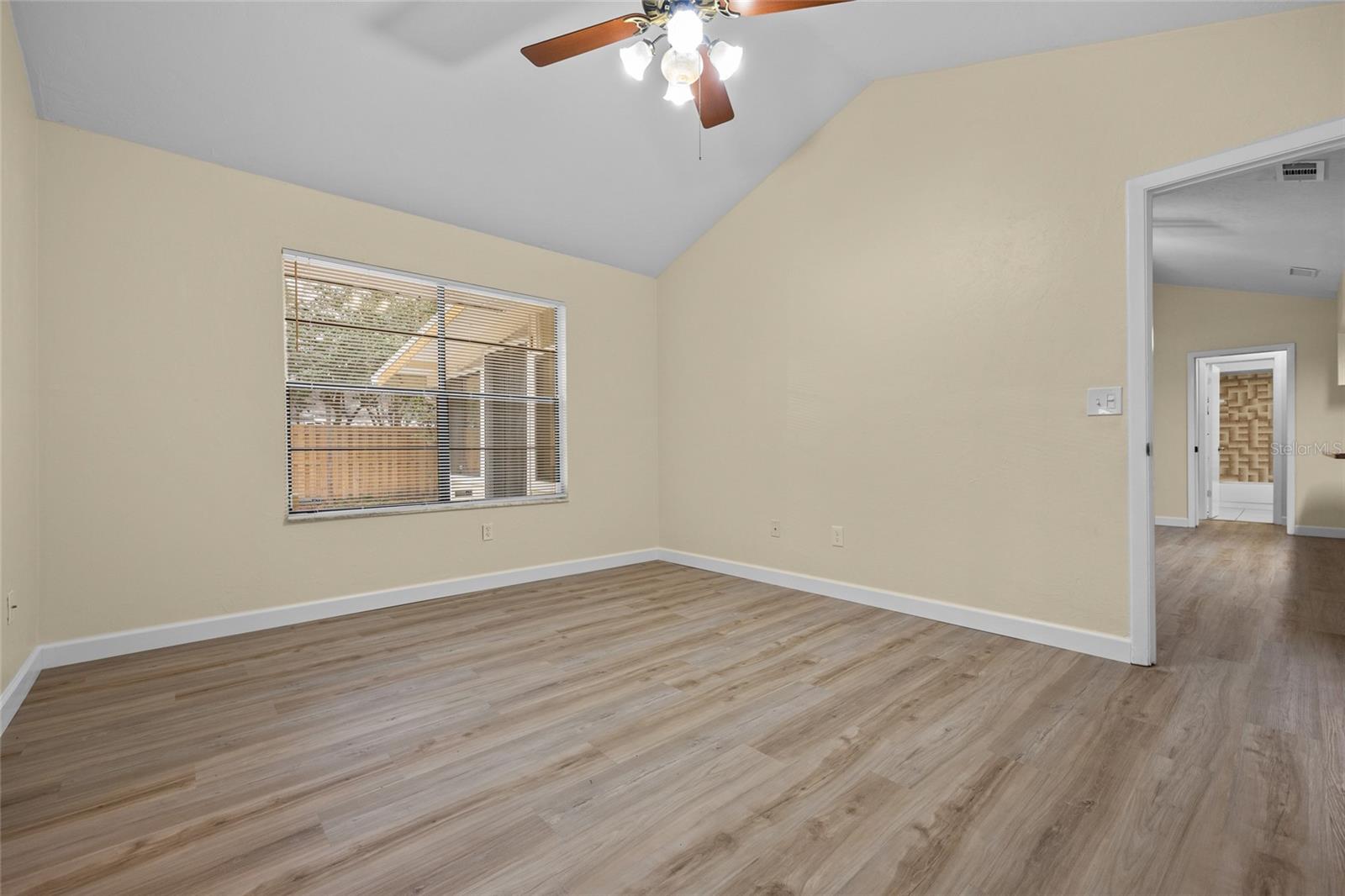 Image 15 of 25 For 5114 27th Terrace