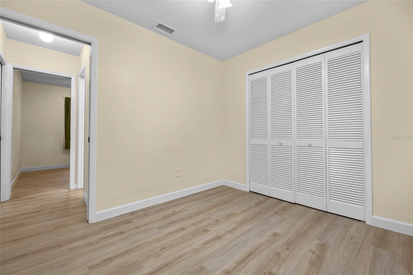 Image 18 of 25 For 5114 27th Terrace