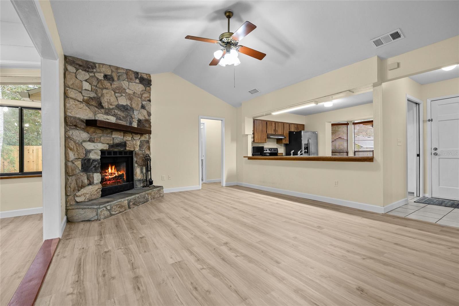 Image 5 of 25 For 5114 27th Terrace