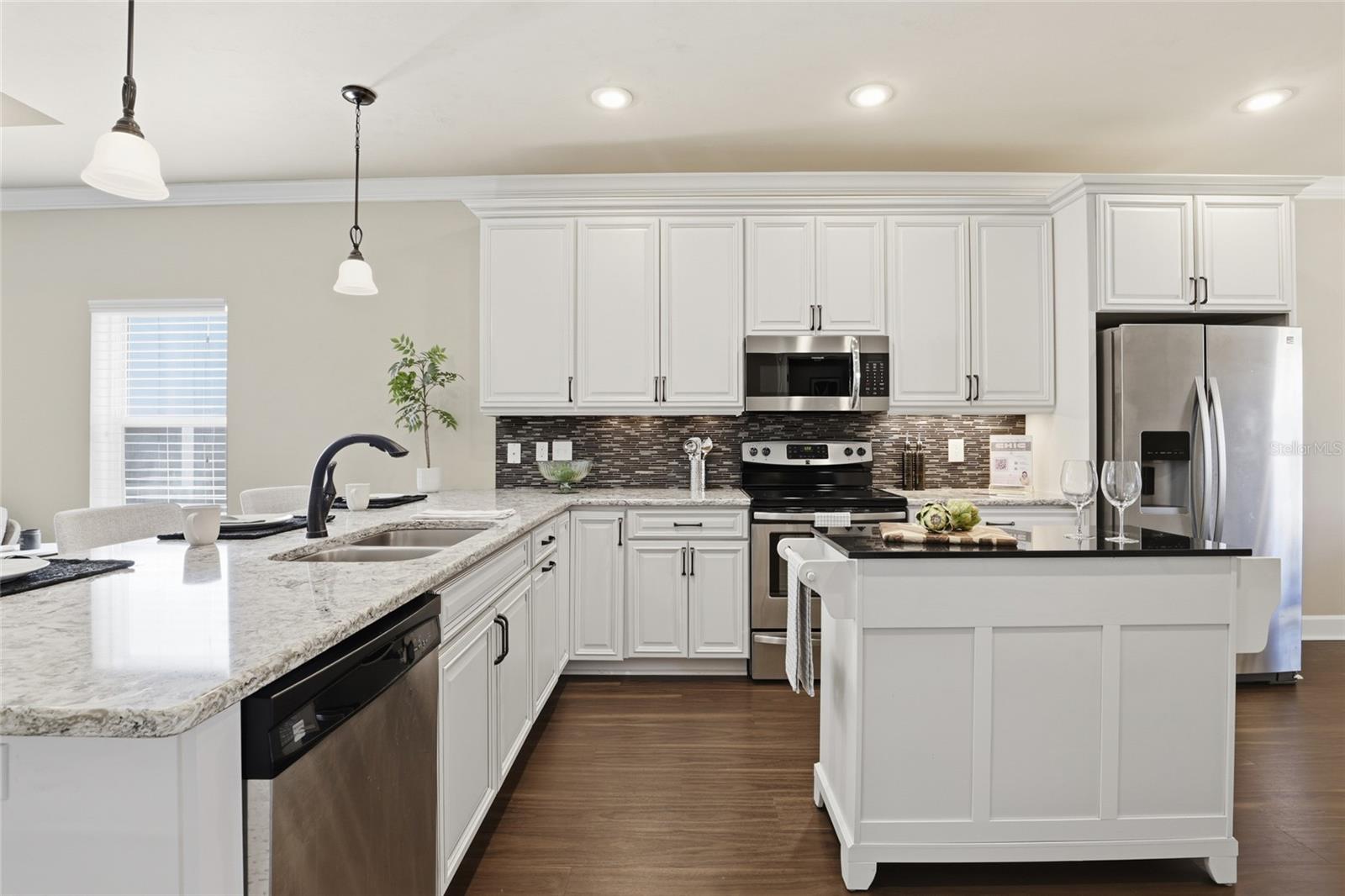 Image 11 of 31 For 7894 80th Drive