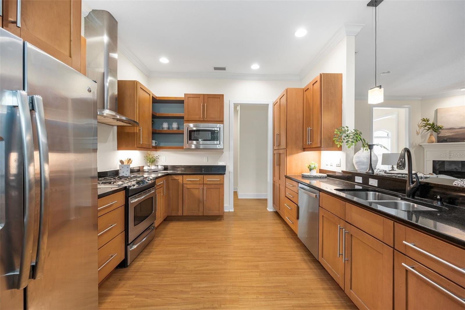 Listing photo id 10 for 11064 18th Road