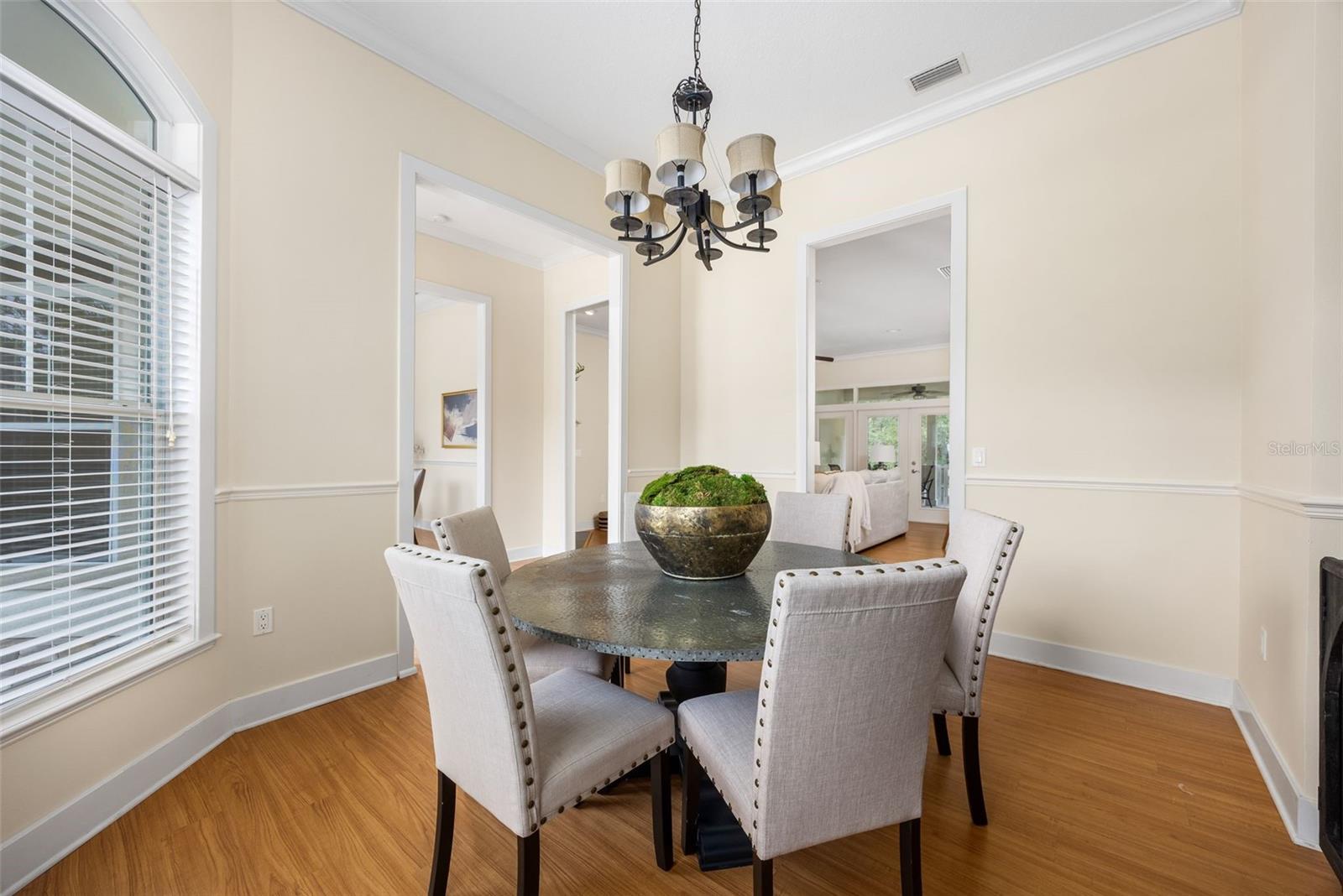 Listing photo id 3 for 11064 18th Road