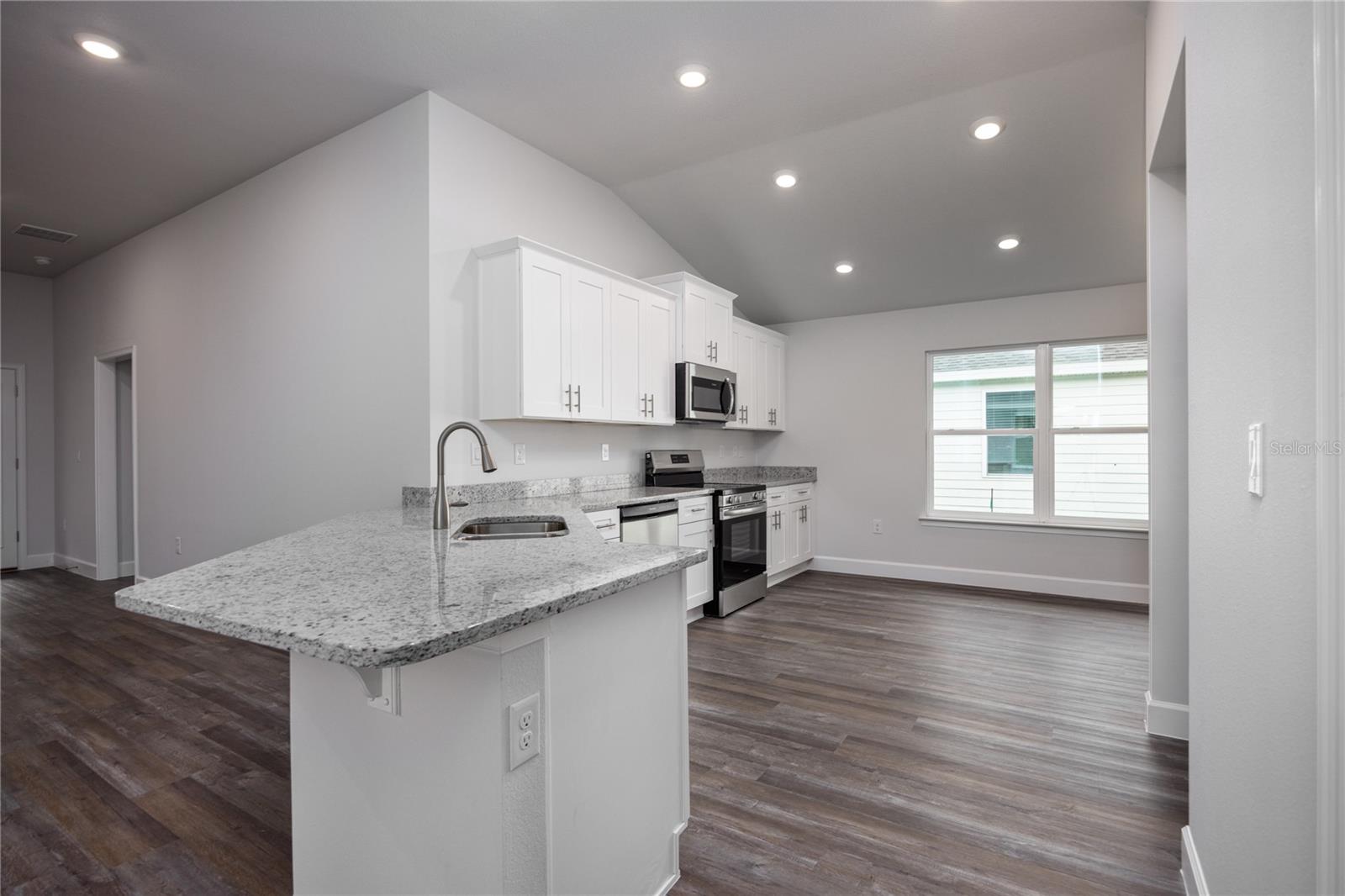 Image 15 of 33 For 13855 150th Circle