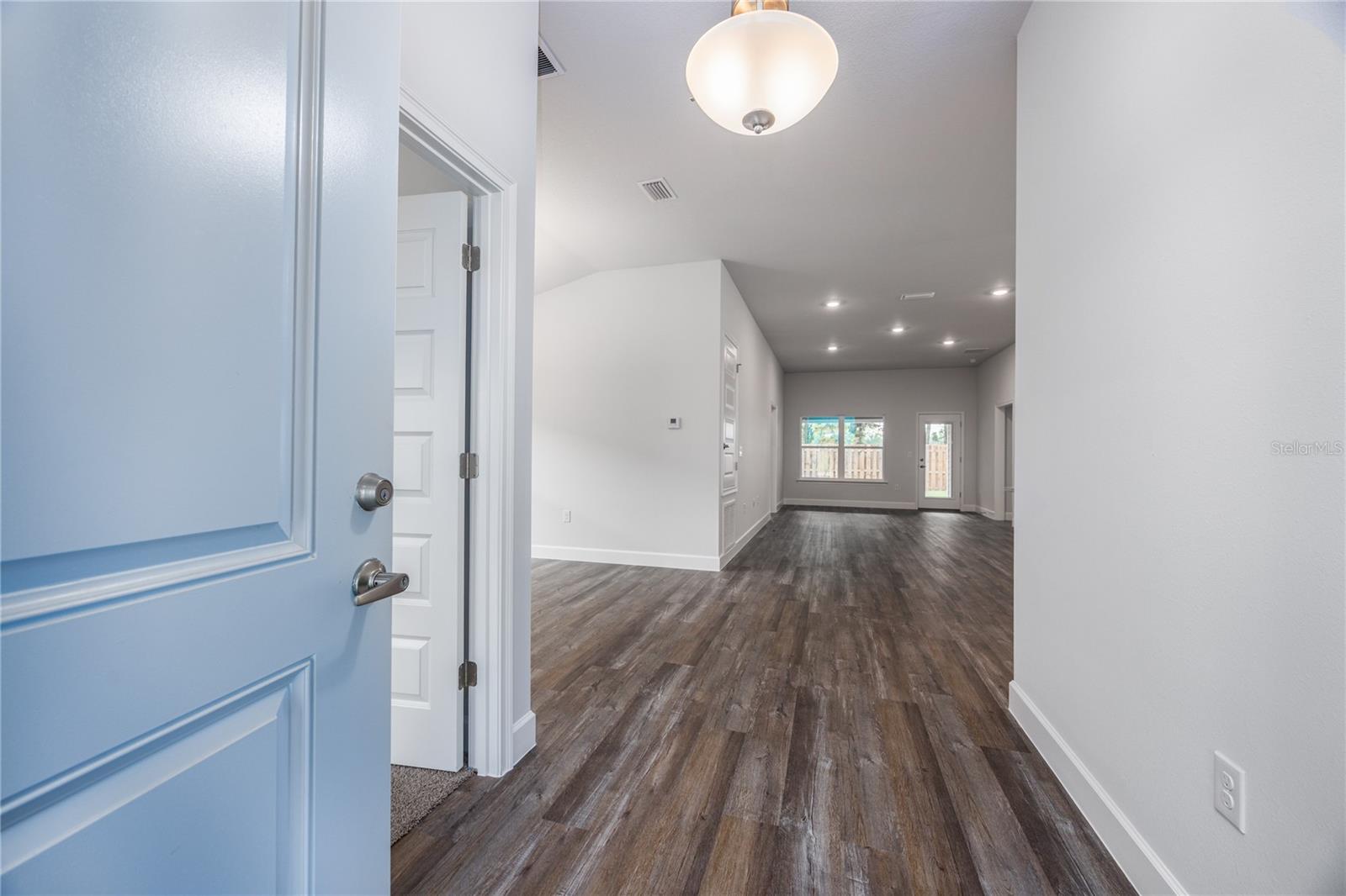 Image 4 of 33 For 13855 150th Circle