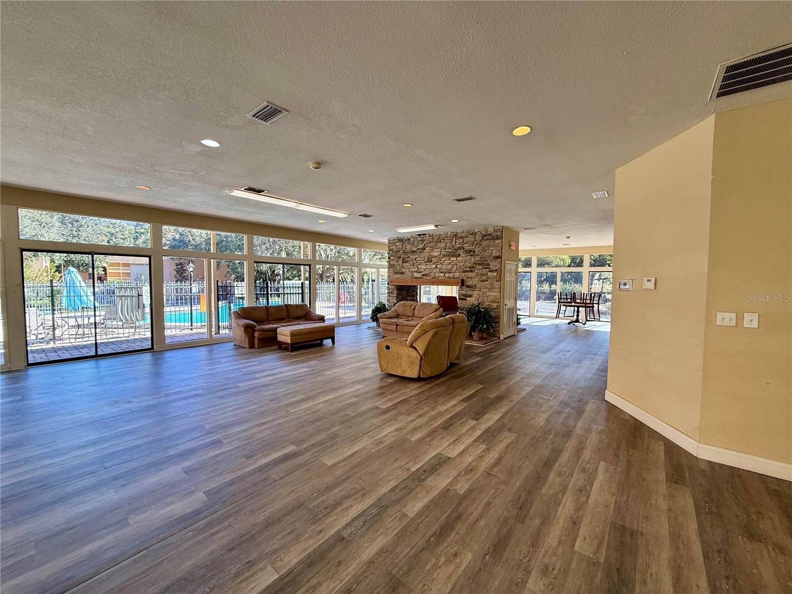 Image 20 of 26 For 1810 23rd Boulevard 180