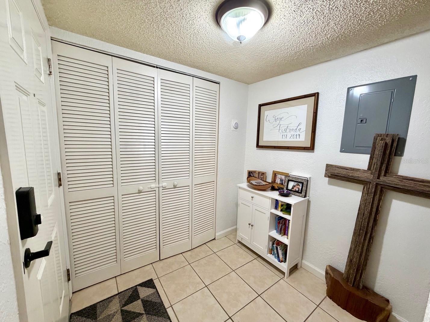 Image 3 of 26 For 1810 23rd Boulevard 180