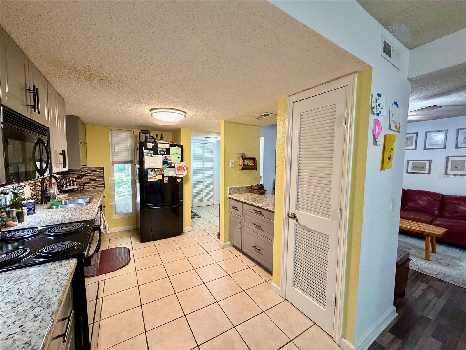 Image 5 of 26 For 1810 23rd Boulevard 180