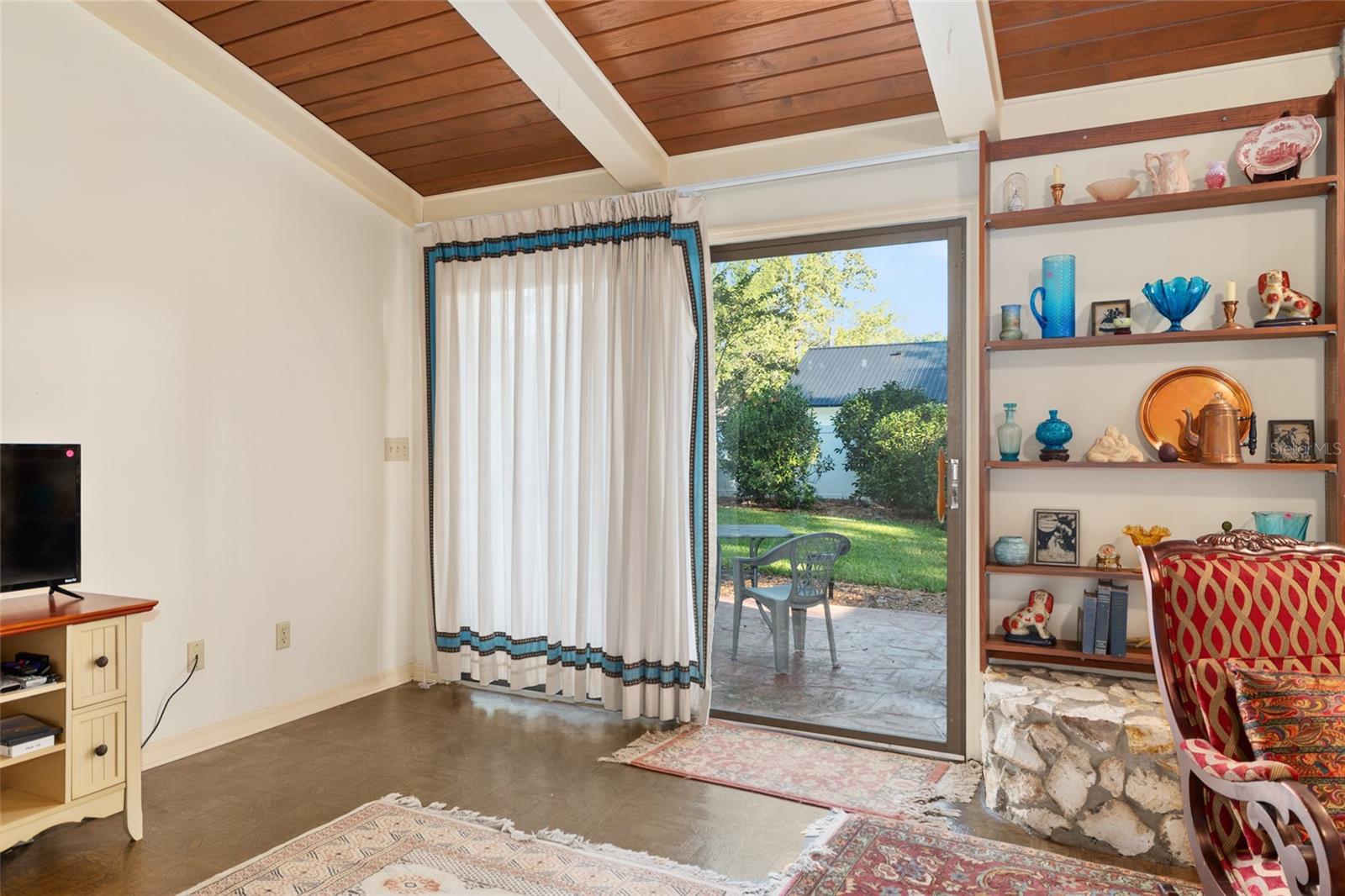 Image 26 of 84 For 3925 17th Street