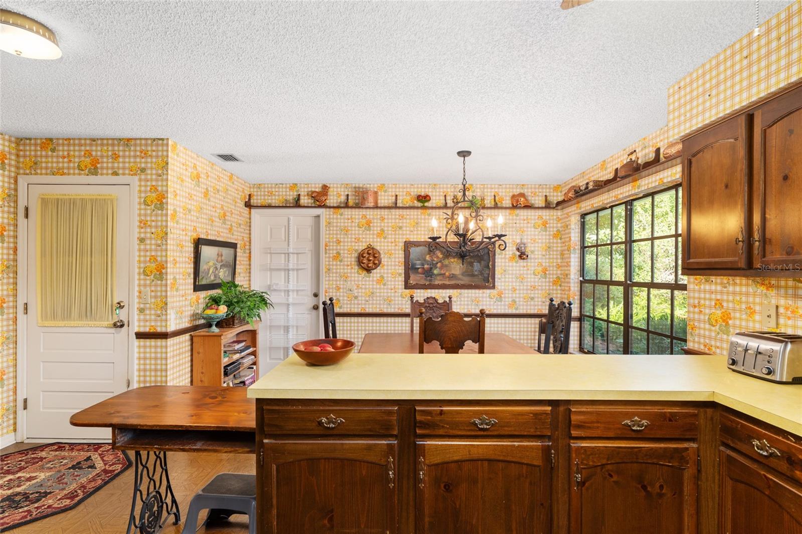 Image 33 of 84 For 3925 17th Street