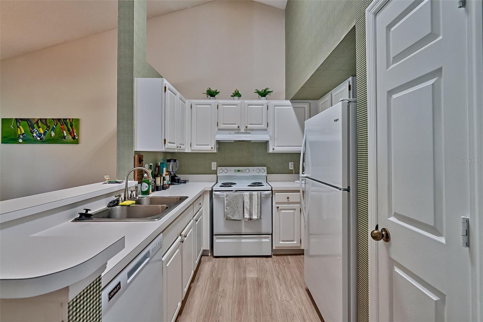 Image 15 of 39 For 10000 52nd Avenue 169