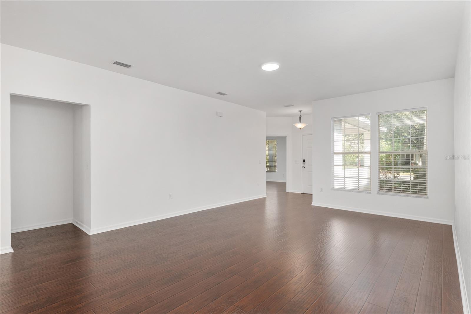 Image 11 of 53 For 7982 83rd Terrace