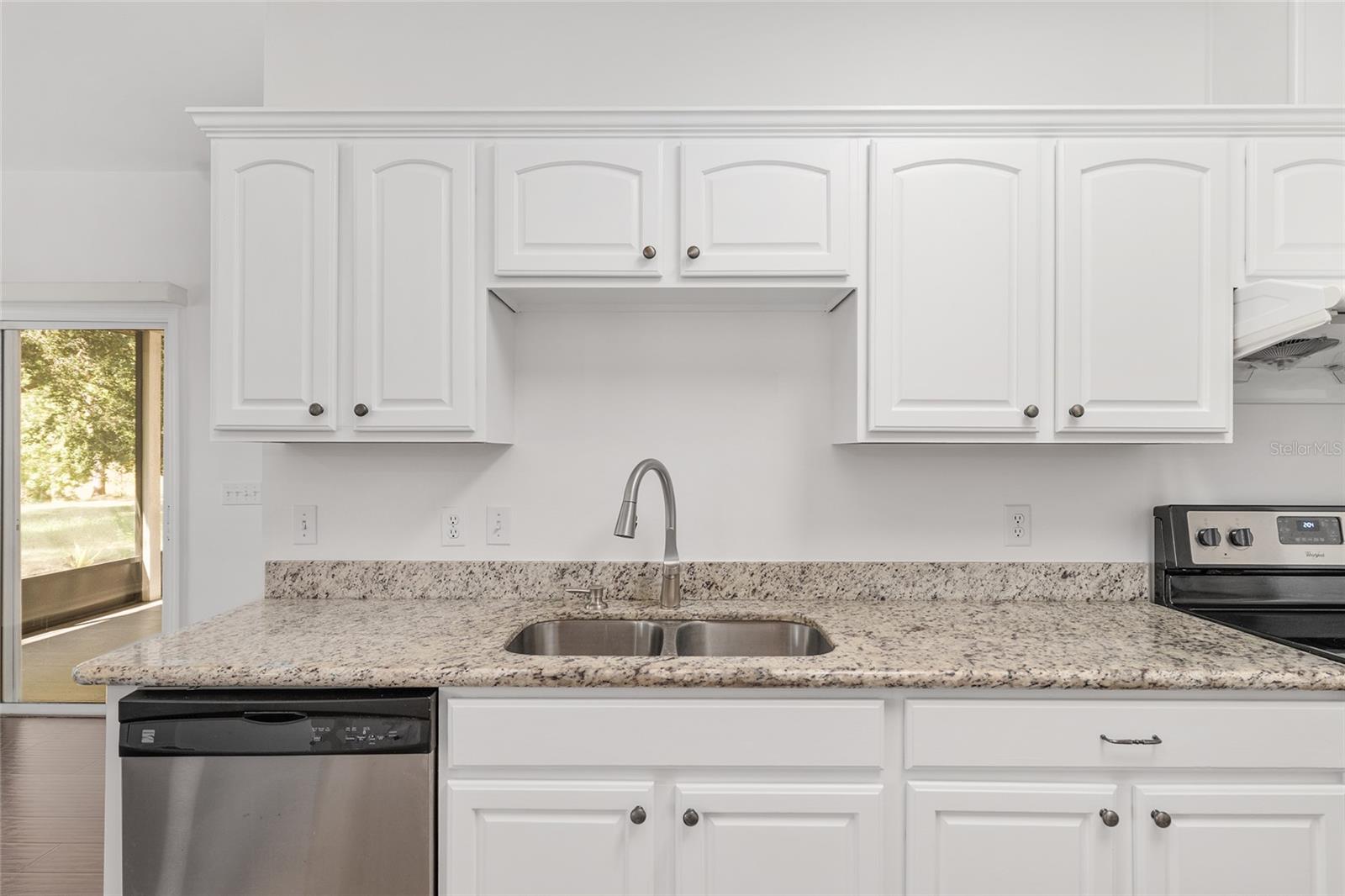 Image 17 of 53 For 7982 83rd Terrace