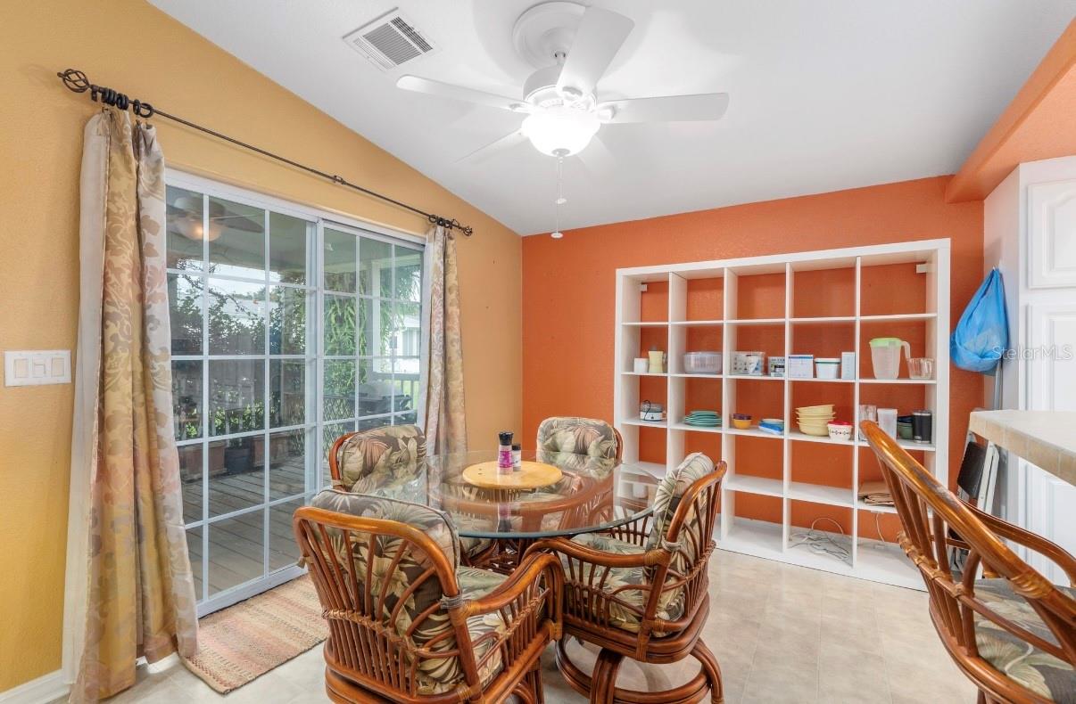 Image 10 of 53 For 7863 6th Place