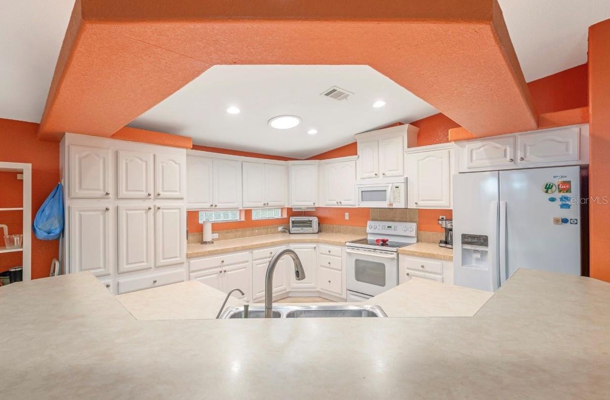 Image 15 of 53 For 7863 6th Place