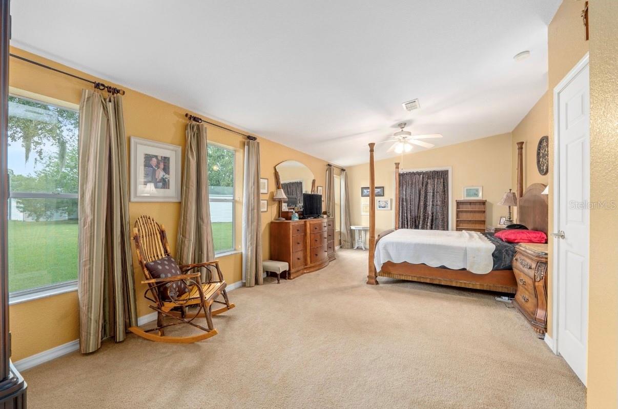 Image 28 of 53 For 7863 6th Place