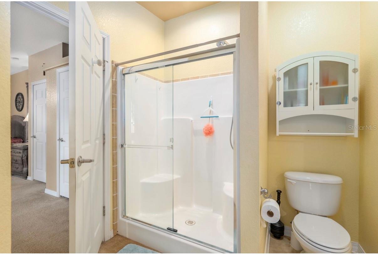 Image 33 of 53 For 7863 6th Place