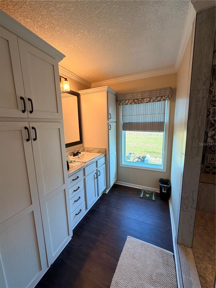 Listing photo id 13 for 10020 7th Terrace