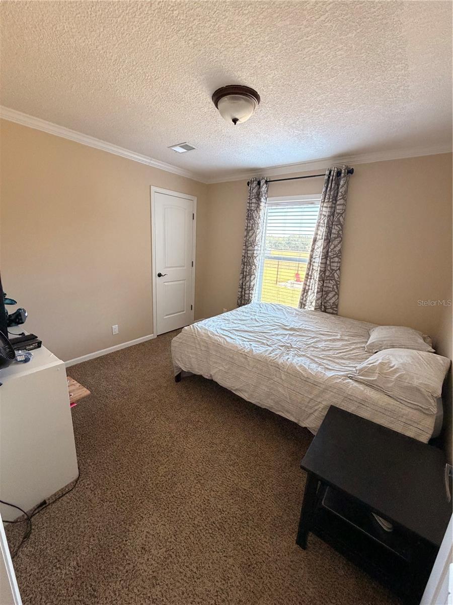 Listing photo id 18 for 10020 7th Terrace