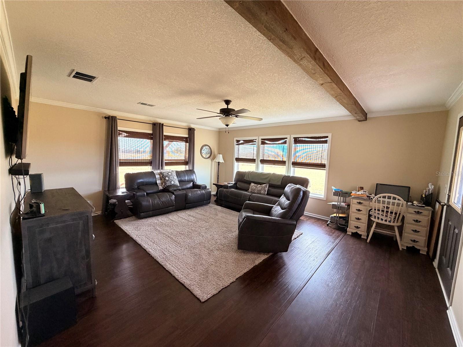 Listing photo id 22 for 10020 7th Terrace