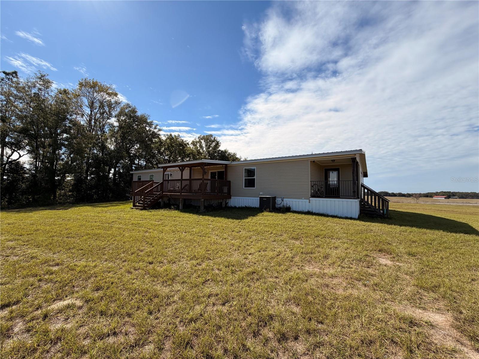 Listing photo id 26 for 10020 7th Terrace