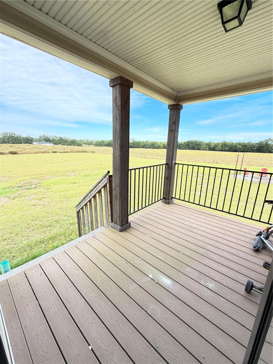 Listing photo id 29 for 10020 7th Terrace