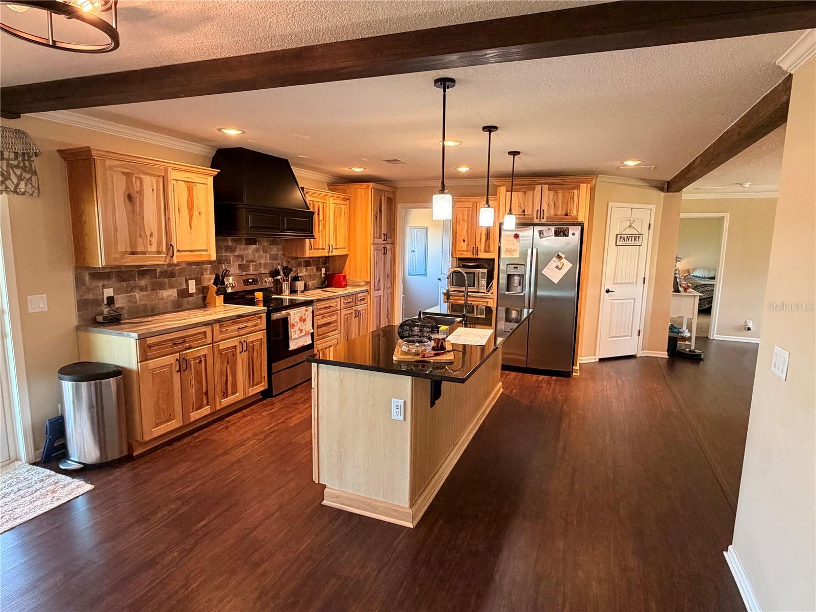 Listing photo id 6 for 10020 7th Terrace