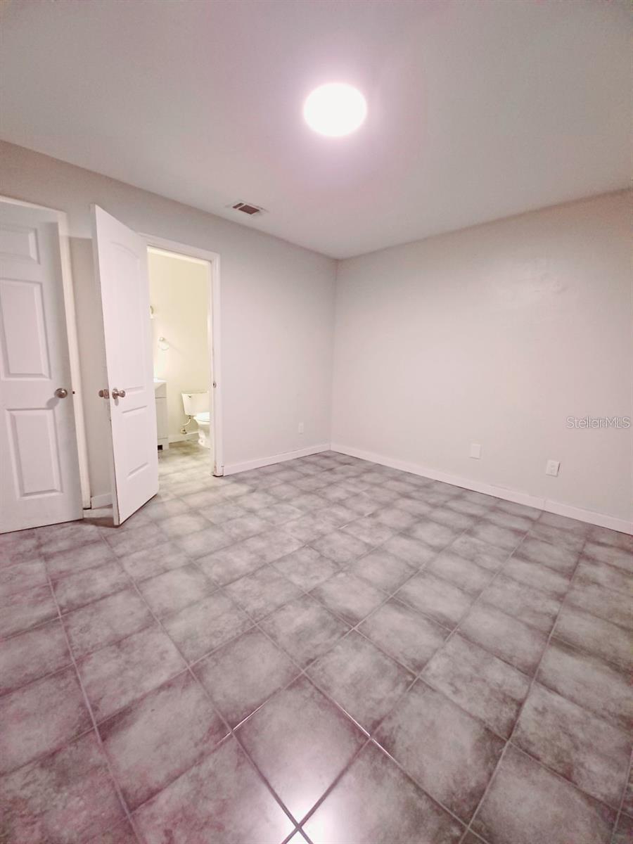 Image 11 of 25 For 5811 23rd Terrace A, B, C, D