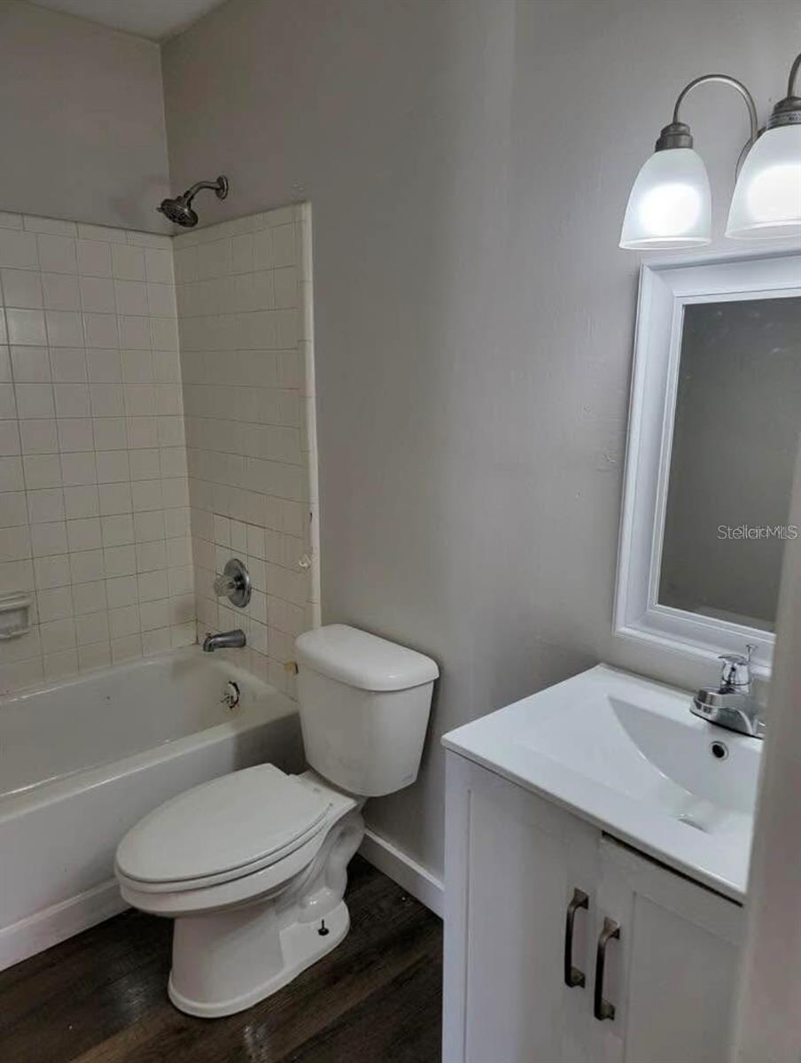 Image 14 of 25 For 5811 23rd Terrace A, B, C, D