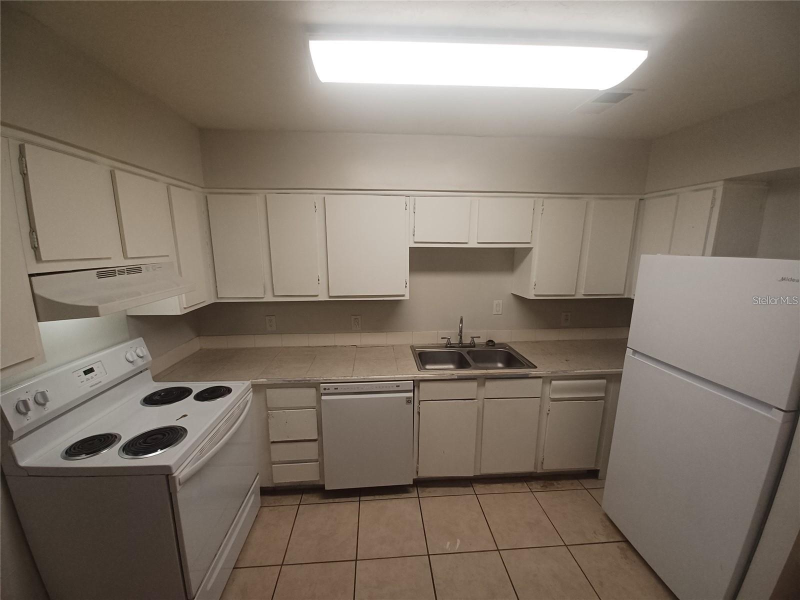 Image 21 of 25 For 5811 23rd Terrace A, B, C, D