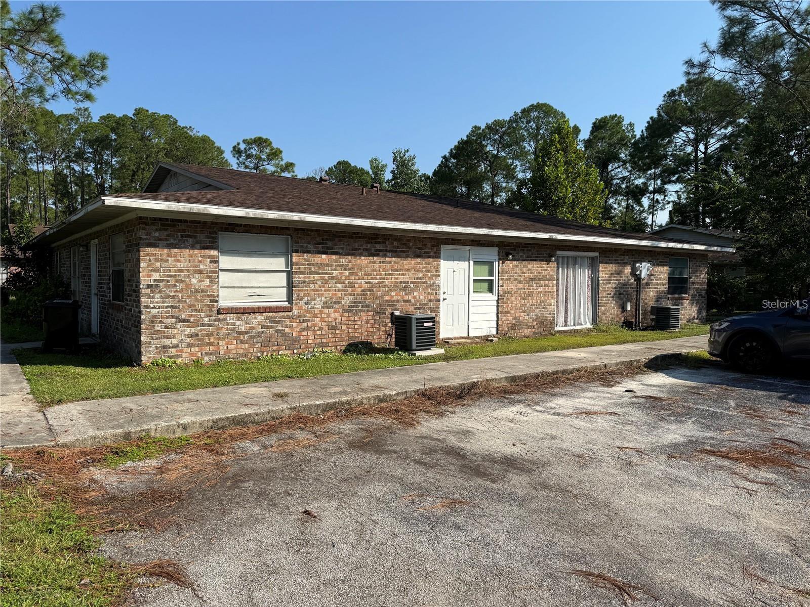 Image 5 of 25 For 5811 23rd Terrace A, B, C, D