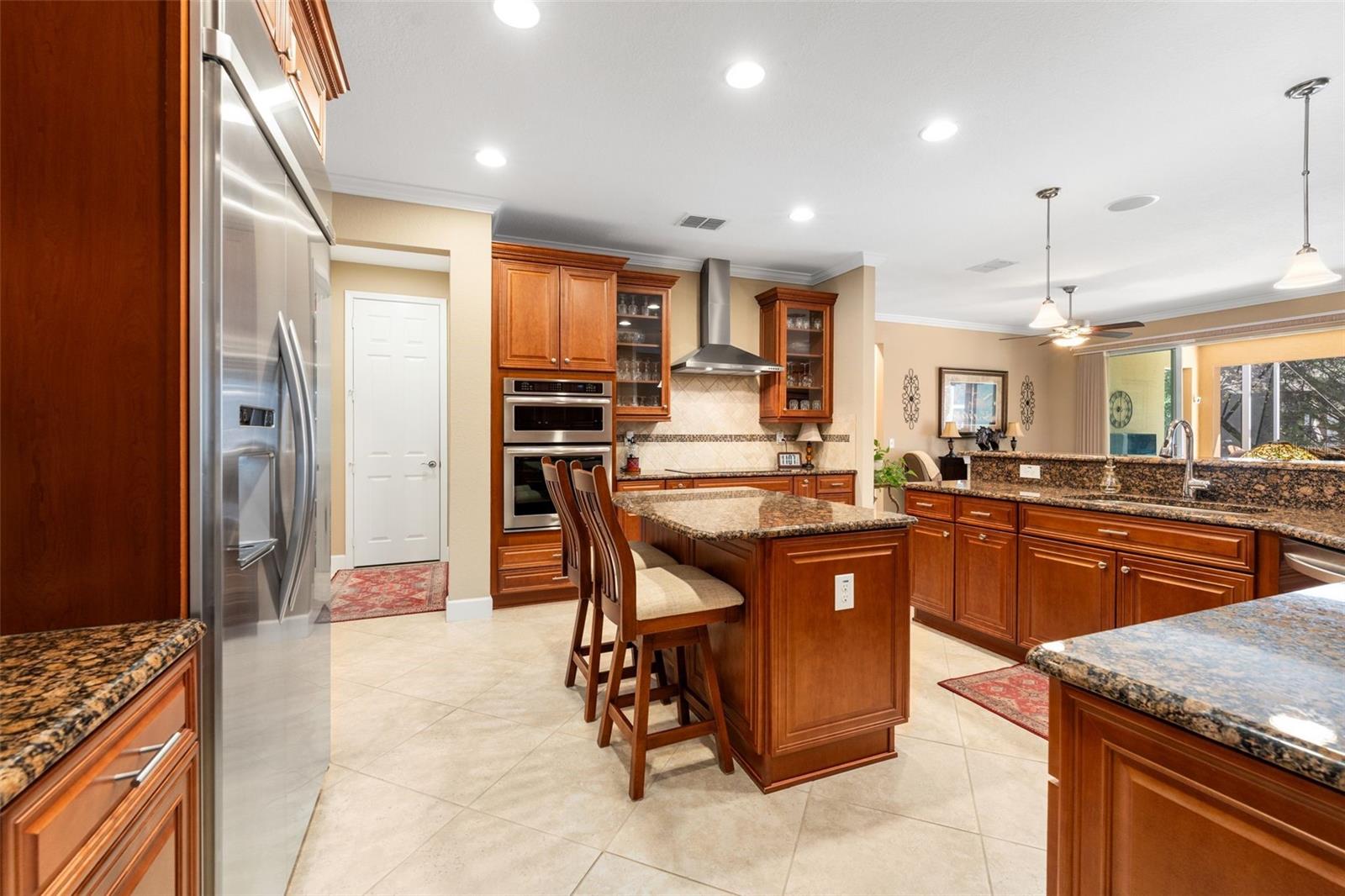 Image 10 of 50 For 9838 63rd Loop