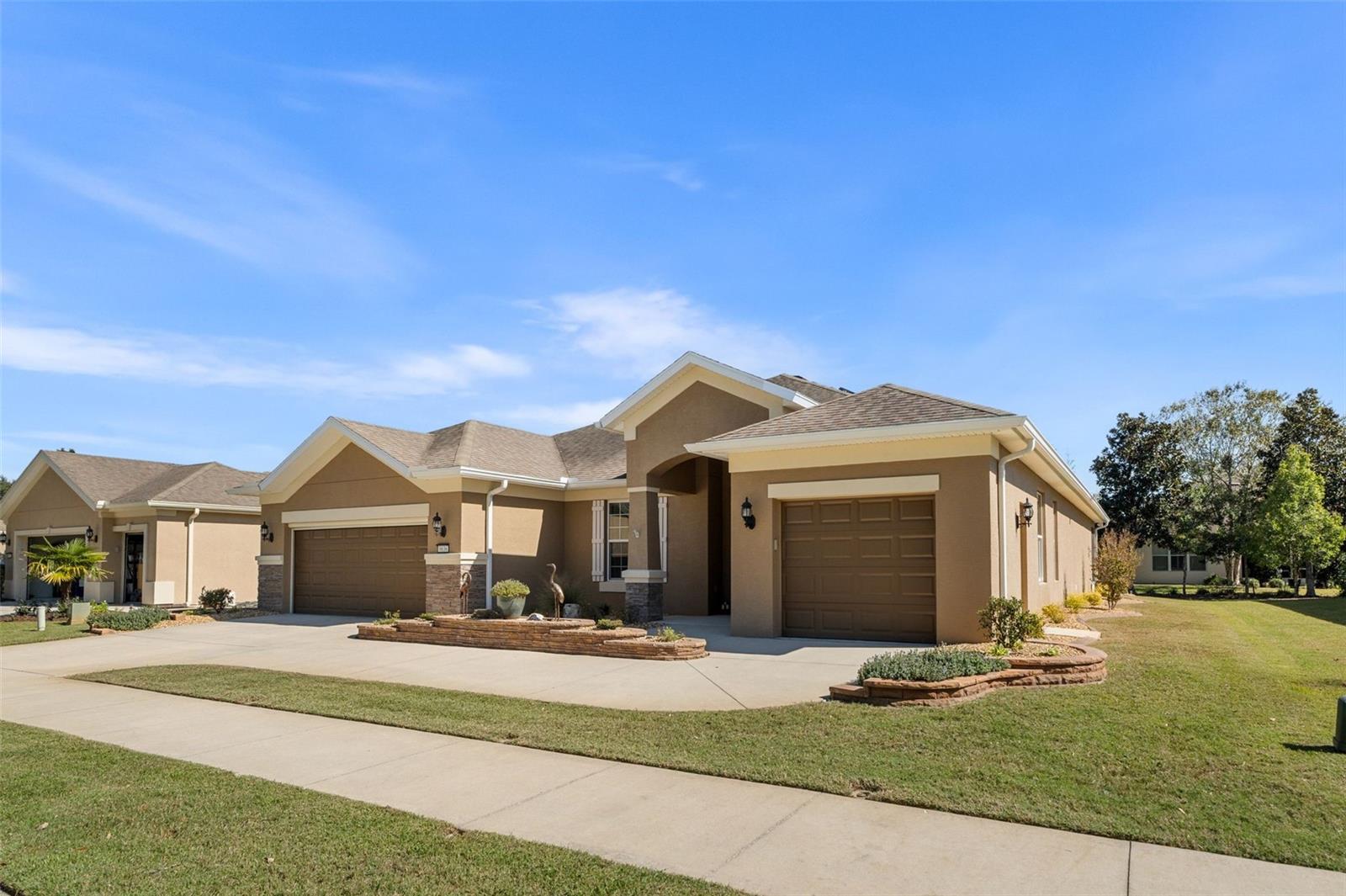 Image 2 of 50 For 9838 63rd Loop