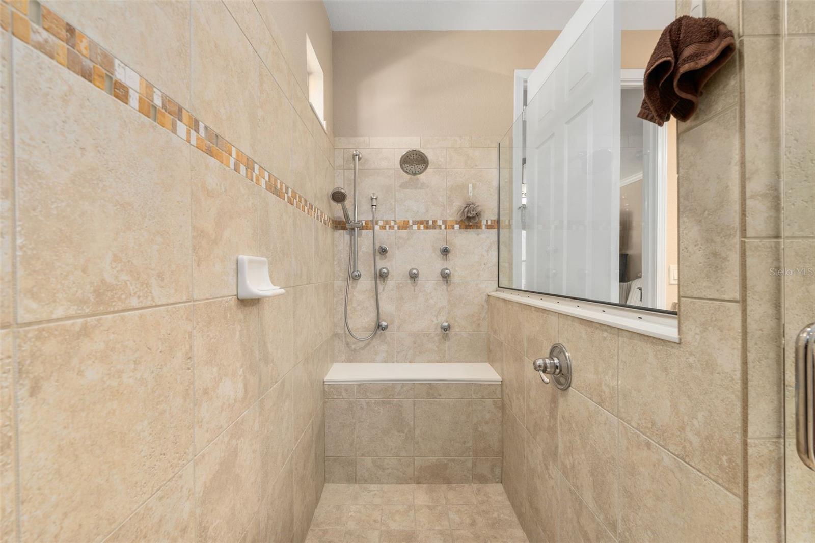 Image 23 of 50 For 9838 63rd Loop