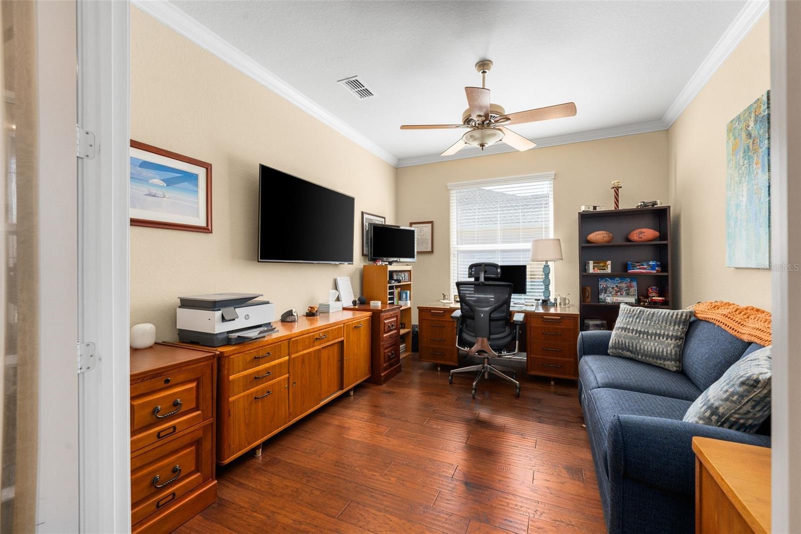 Image 25 of 50 For 9838 63rd Loop