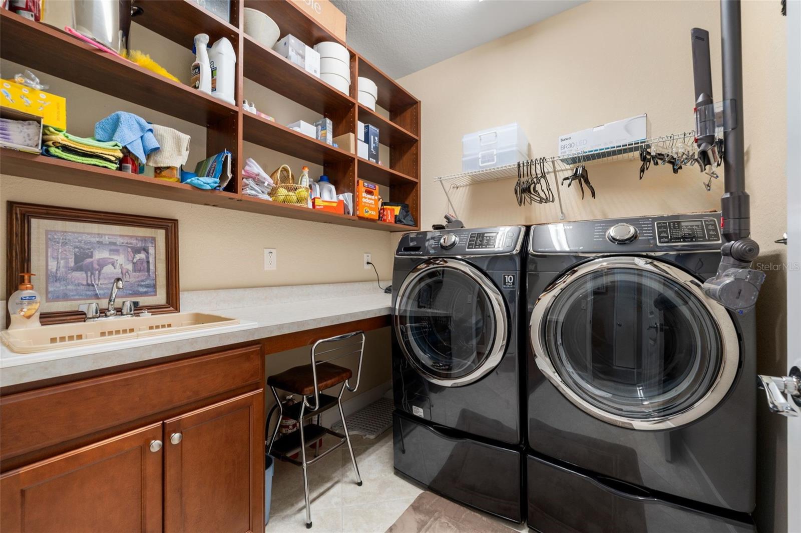 Image 33 of 50 For 9838 63rd Loop