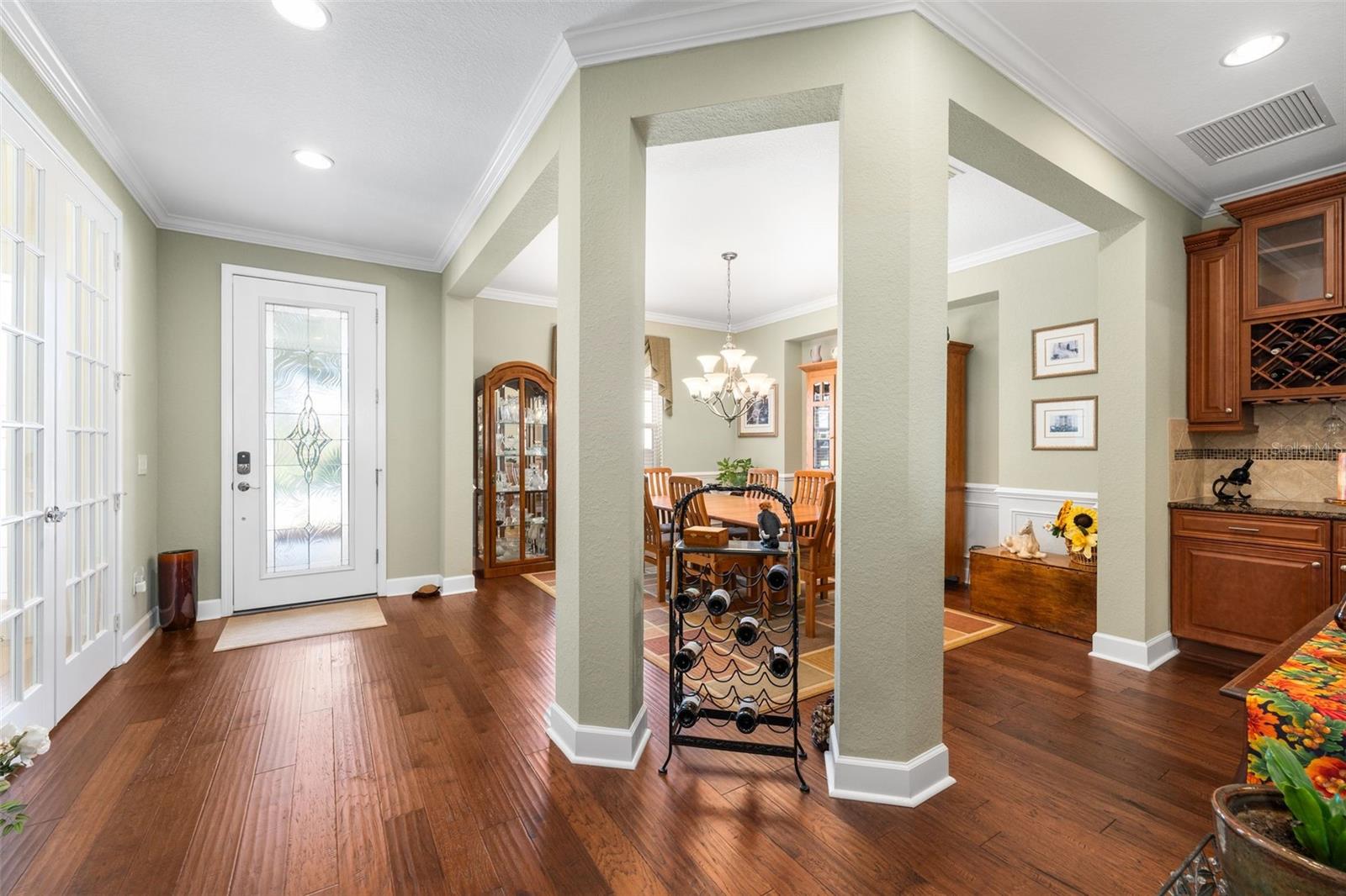 Image 7 of 50 For 9838 63rd Loop