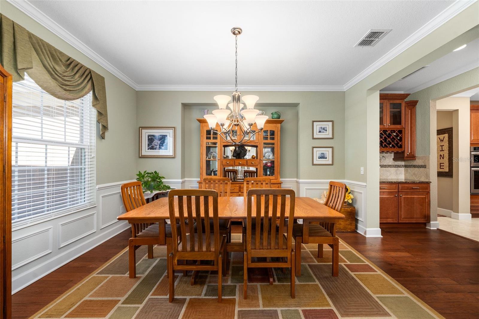 Image 8 of 50 For 9838 63rd Loop