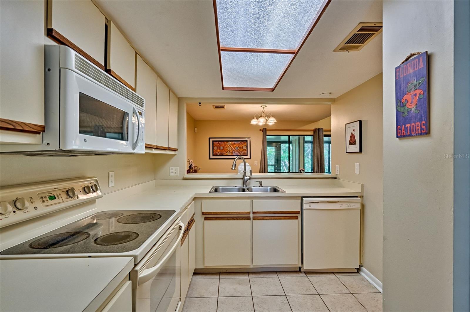 Image 13 of 27 For 5508 4th Place