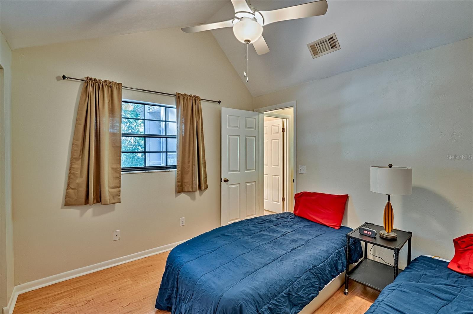 Image 15 of 27 For 5508 4th Place