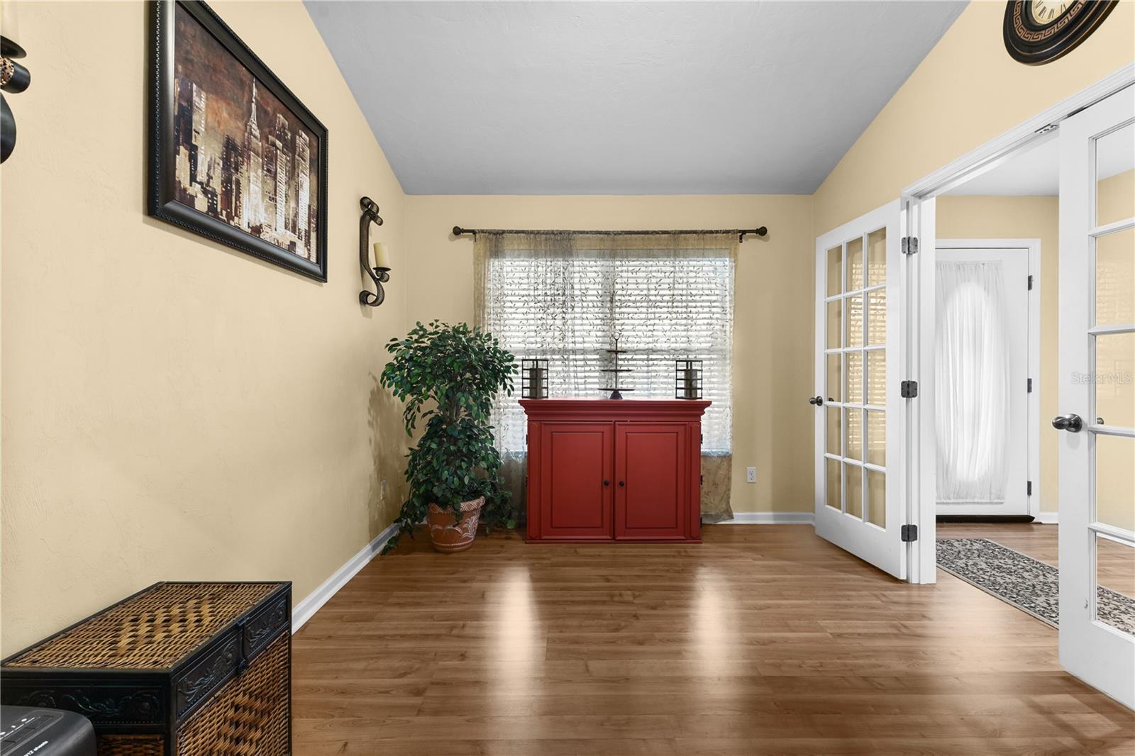 Image 10 of 33 For 25415 15th Avenue