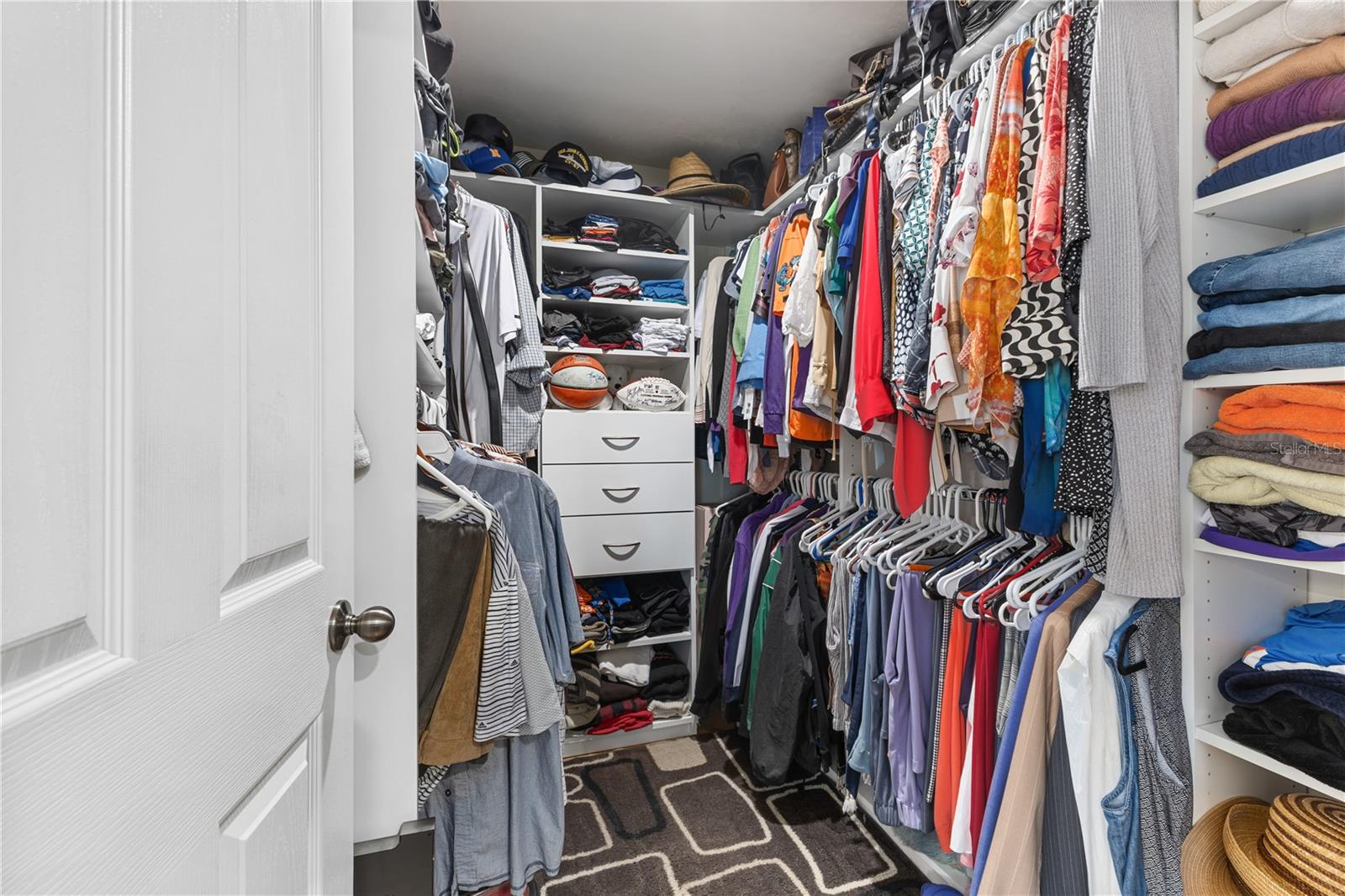 Image 17 of 33 For 25415 15th Avenue