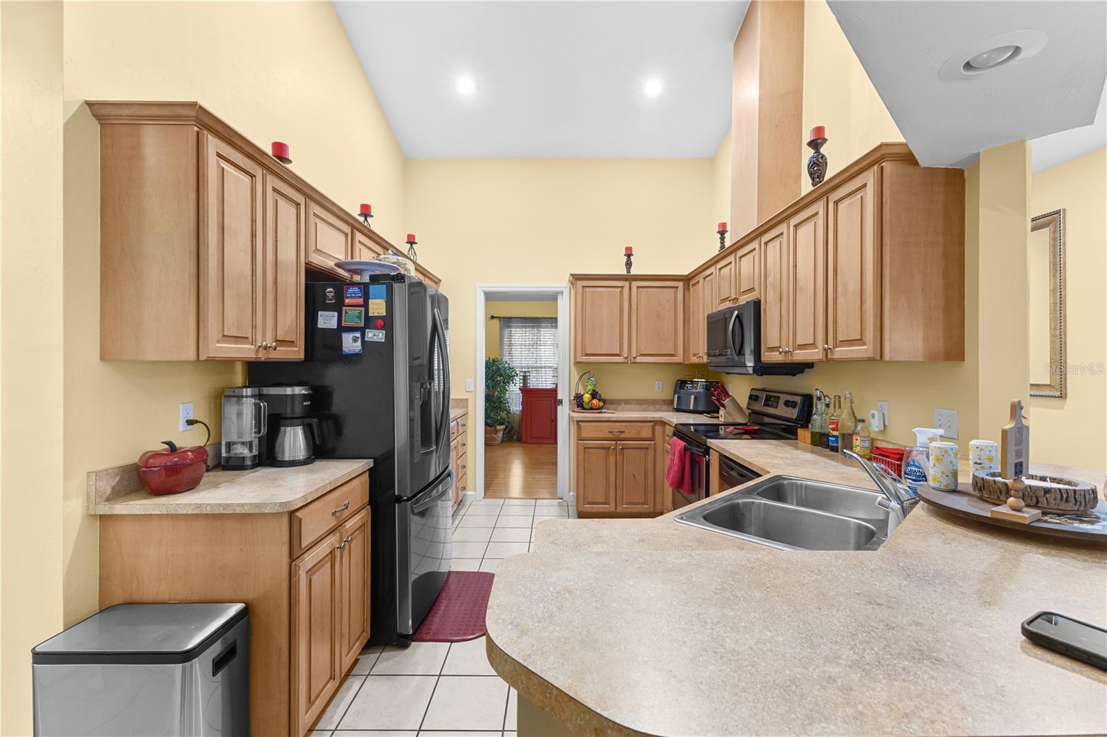 Image 2 of 33 For 25415 15th Avenue